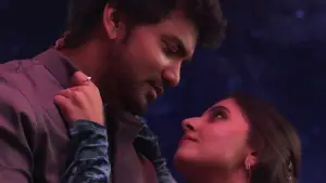 Backdrop to the movie "Kiss" #668998