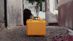 Backdrop to the movie "elsewheres" #541716