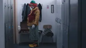 Backdrop to the movie "Captain" #438324