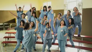 Backdrop to the movie "Sunshine Women