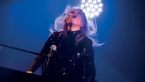 Backdrop to the movie "Véronique Sanson – Hasta Luego : le concert au cinéma" #484585