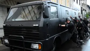 Backdrop to the movie "The Raid" #676003