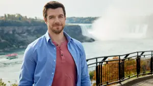 Backdrop to the movie "Falling in Love in Niagara" #434697