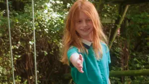 Backdrop to the movie "Angel" #723013