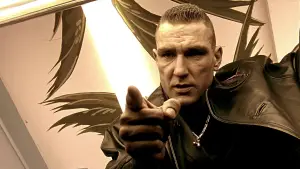 Backdrop to the movie "Lock, Stock and Two Smoking Barrels" #750390