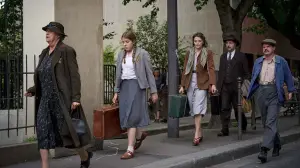 Backdrop to the movie "The Future Awaits" #650661