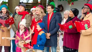 Backdrop to the movie "Christmas Next Door" #423296