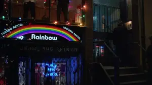 Backdrop to the movie "Eyes Wide Shut" #545470