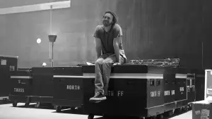 Backdrop to the movie "Billie Eilish - Hit Me Hard and Soft: The Tour (Live in 3D)" #779828