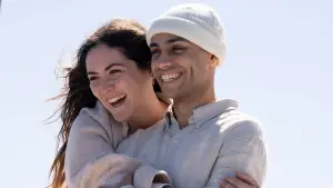 Backdrop to the movie "Wish You Were Here" #655139