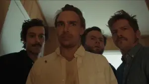 Backdrop to the movie "Big Bear" #732790