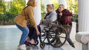 Backdrop to the movie "The Estate" #758946