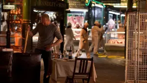 Backdrop to the movie "Hummingbird" #299797