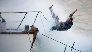 Backdrop to the movie "Dark Tide" #350648