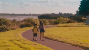 Backdrop to the movie "Because I Hate Korea" #783557