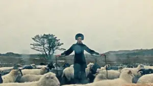 Backdrop to the movie "Last night I stayed within myself and this morning I decided to live here" #568574