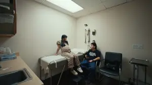 Backdrop to the movie "Serious People" #782037