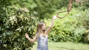 Backdrop to the movie "Sinister" #257509