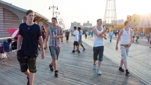 Backdrop to the movie "Beach Rats" #643782