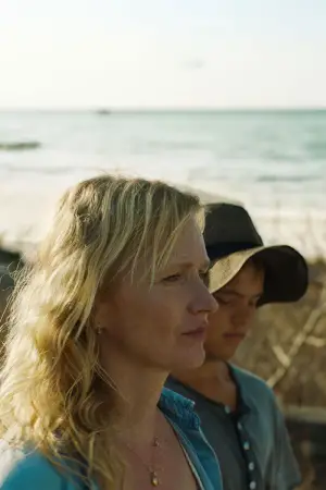 Poster to the movie "Caravan" #673531