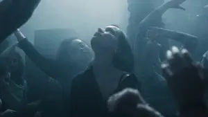 Backdrop to the movie "Louise" #788853