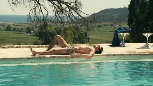 Backdrop to the movie "The Swimming Pool" #904066