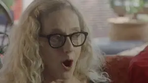 Backdrop to the movie "Between the Temples" #730424