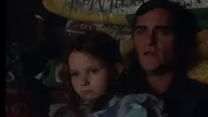 Backdrop to the movie "Signs" #670323