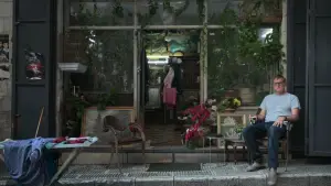 Backdrop to the movie "Louis Theroux: The Settlers" #784024