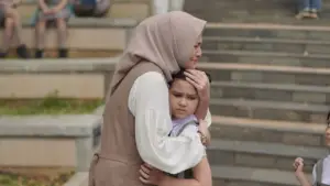 Backdrop to the movie "La Tahzan: Cinta, Dosa, Luka..." #672919