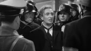 Backdrop to the movie "To Be or Not to Be" #752834