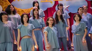 Backdrop to the movie "Sunshine Women