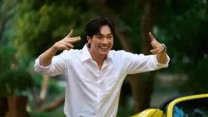 Backdrop to the movie "Happy Monday(s)" #701300