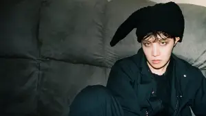 Backdrop to the movie "j-hope IN THE BOX" #919315