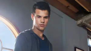 Backdrop to the movie "Abduction" #743077