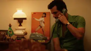 Backdrop to the movie "The Secret Agent" #509768