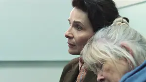 Backdrop to the movie "Queen at Sea" #793167