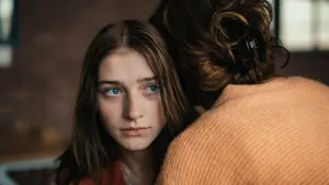 Backdrop to the movie "Holly" #192814