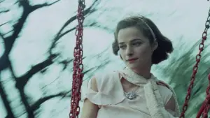 Backdrop to the movie "The Night Porter" #717613