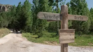 Backdrop to the movie "Indiana Jones and the Last Crusade" #601625