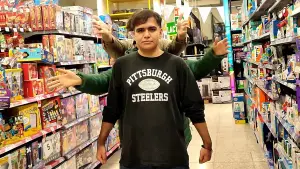 Backdrop to the movie "Es Para Un Videodiario" #543365