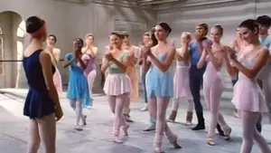 Backdrop to the movie "Mirrors" #745510