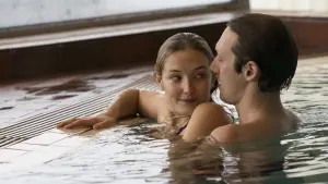 Backdrop to the movie "Homesick" #439608