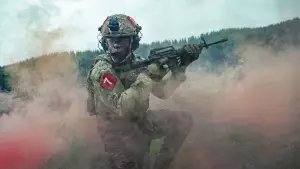 Backdrop to the movie "War Machine" #764122