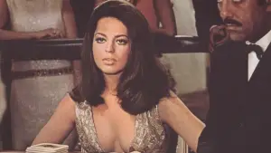 Backdrop to the movie "Hello-Goodbye" #636338