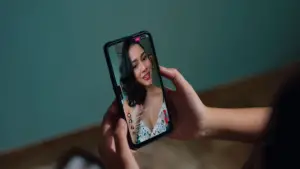 Backdrop to the movie "The Last Flight" #535011