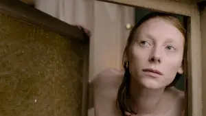 Backdrop to the movie "Easy Girl" #534433