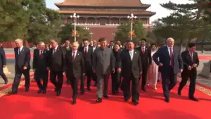 Backdrop to the movie "Les Empires contre-attaquent" #800571