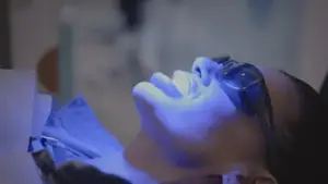 Backdrop to the movie "Des dents blanches... au rire jaune !" #774161