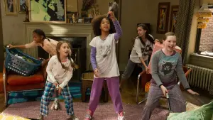 Backdrop to the movie "Annie" #444645